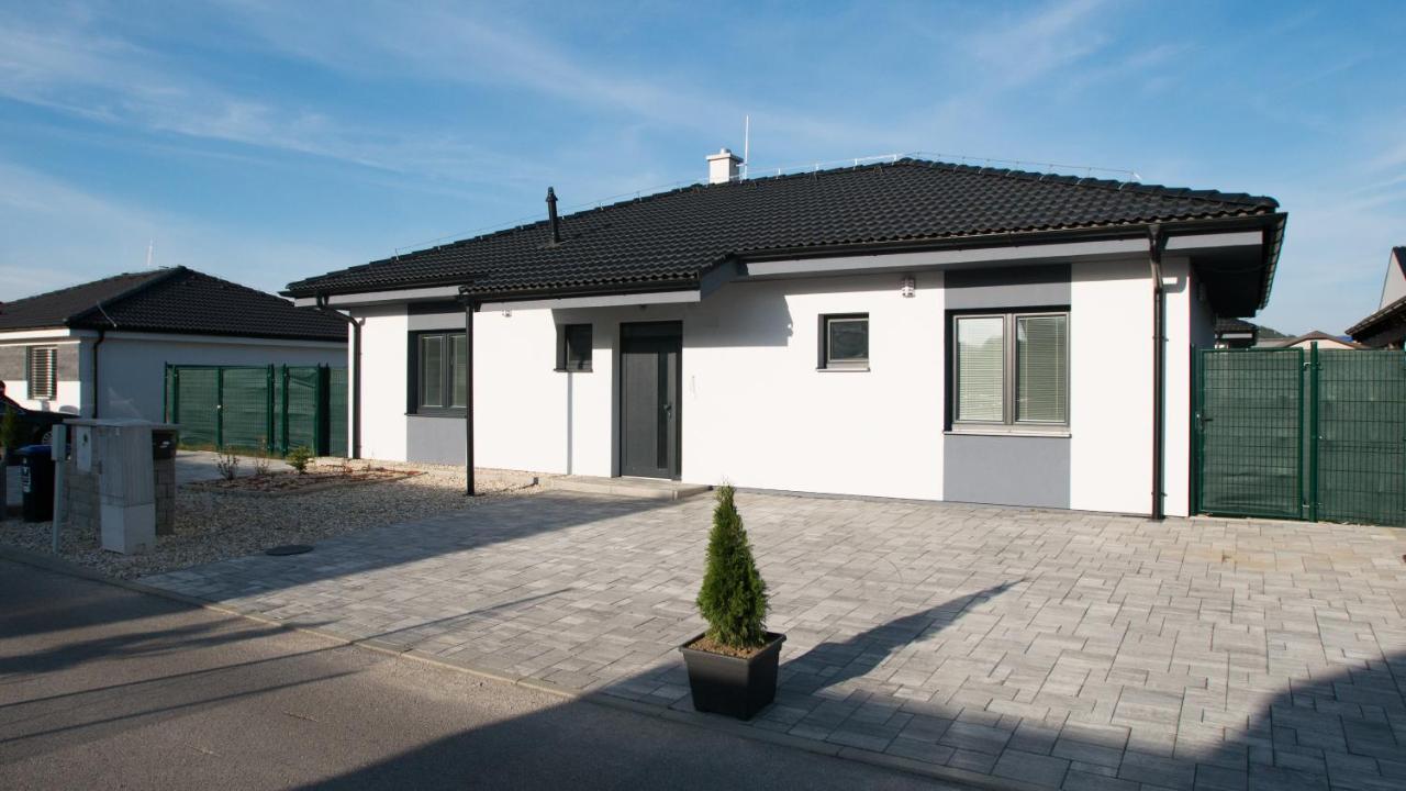 Royal House Trencin Villa Exterior photo